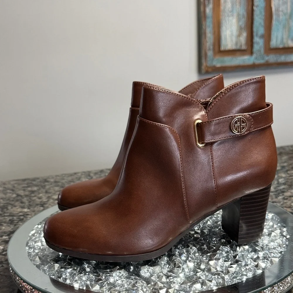 Giani Bernini Rich Brown Ankle Boots NWT 8.5
